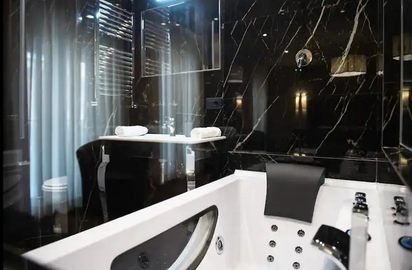 Apartment Elegante Loft Nel Cuore Di Roma Italy
